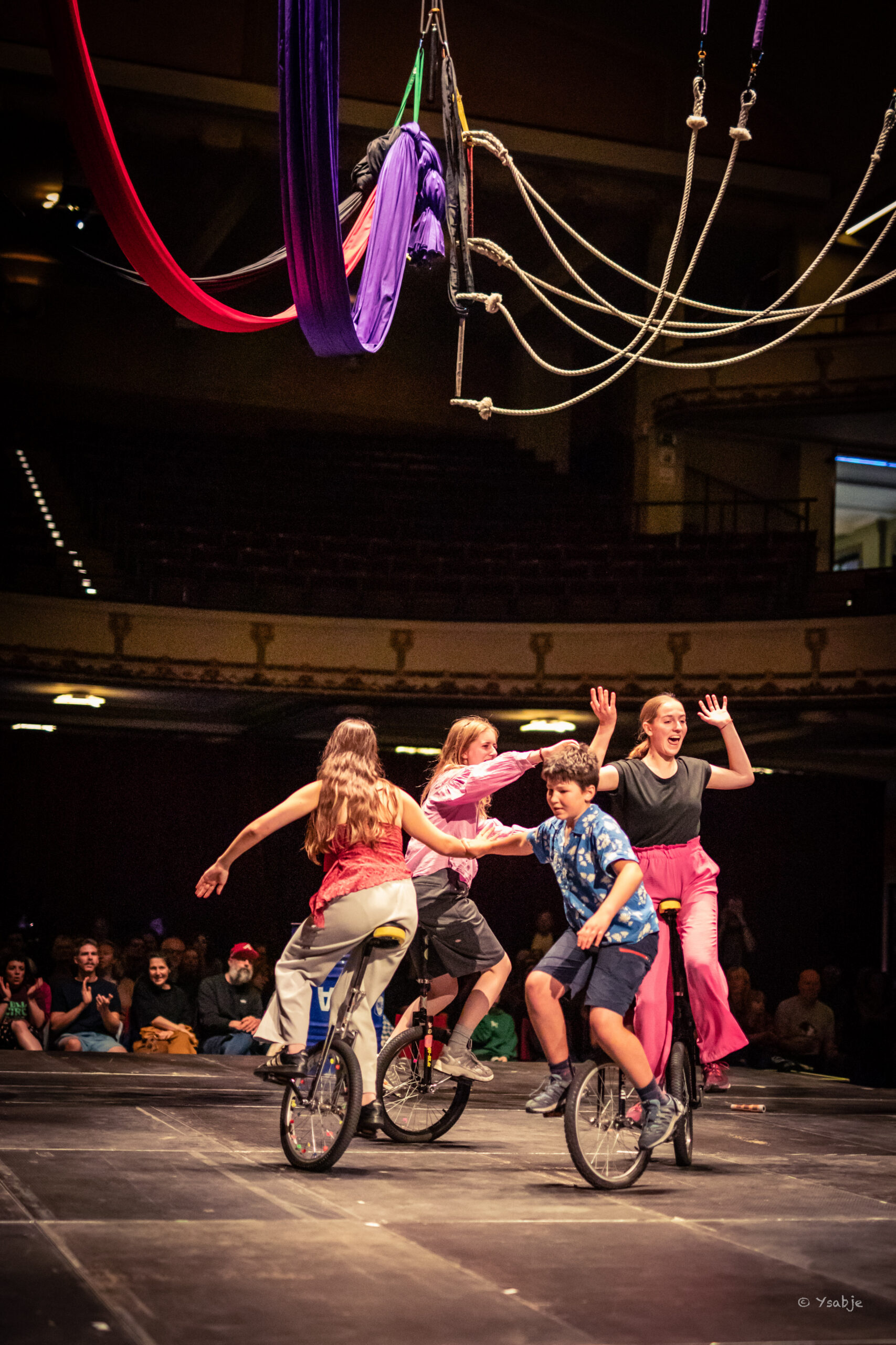 Ell Circo D'ell Fuego, Circus doen, Foto: Ysabel Jongeneelen