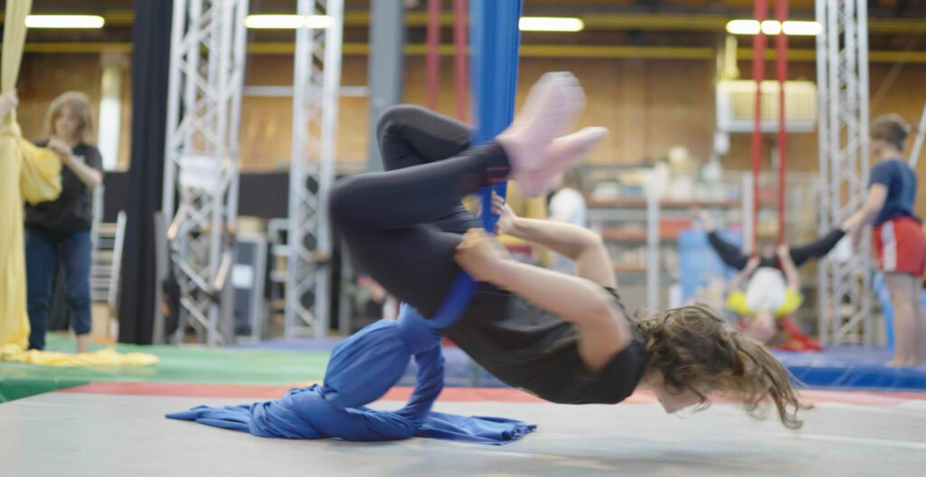 Specialization Classs Aerial Acrobatics (-18) - Ell Circo D'ell Fuego