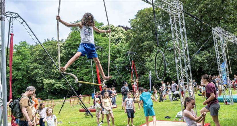 Ell Circo D'ell Fuego, Aerial Village, Sigrid Spinnox voor Circus Boelaere
